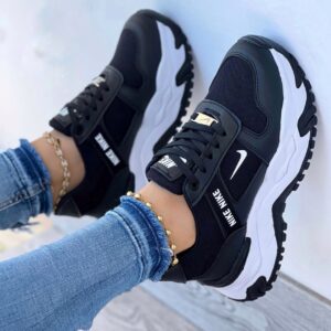Nike Letras Negro Dama
