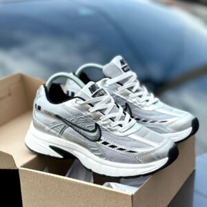 Tenis Nike Initiator Gris Caballero