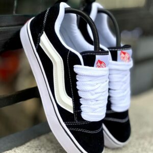 Tenis Vans en Caucho 3D Negro Blanco