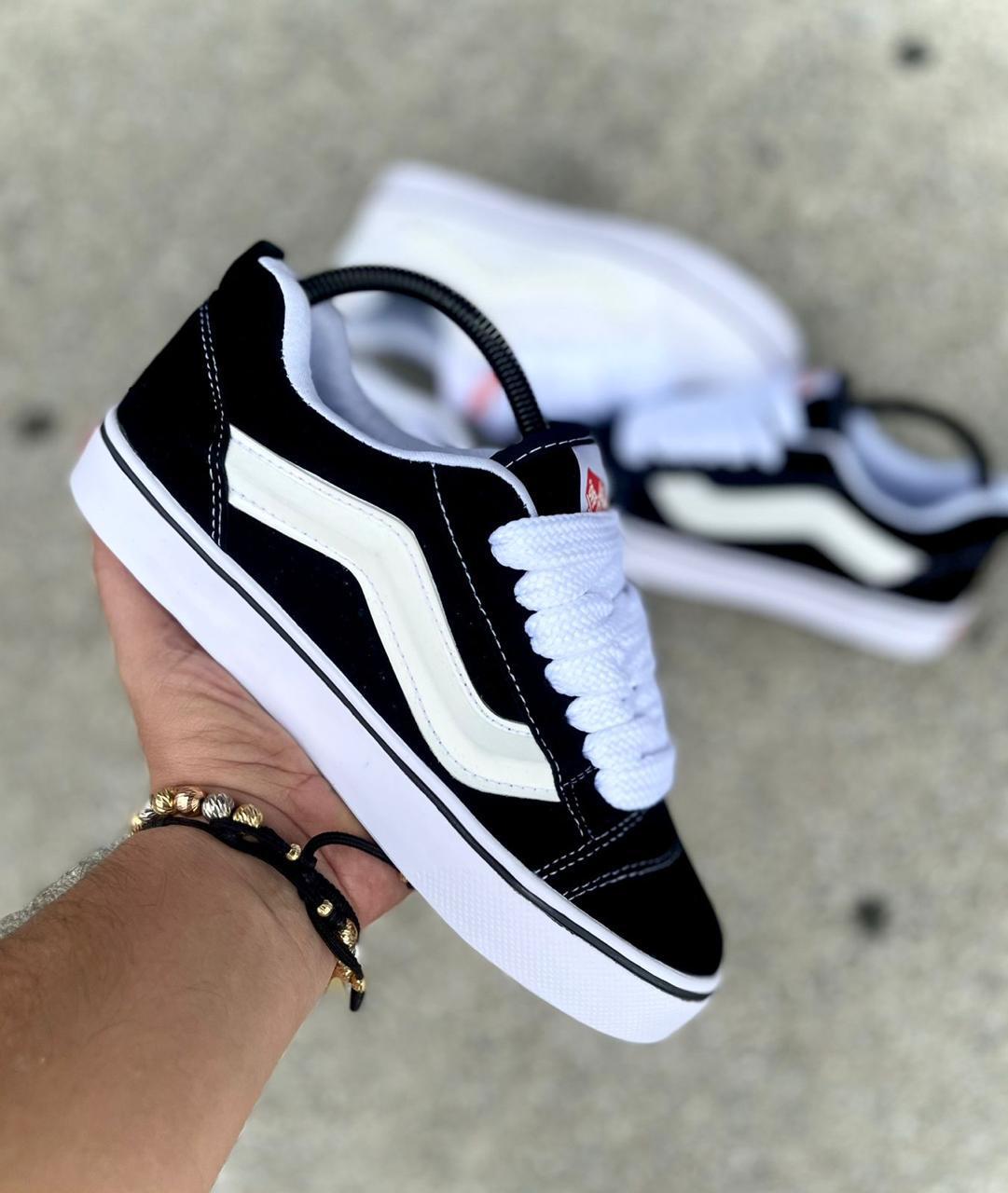 Tenis Vans en Caucho 3D Negro Blanco - Image 4