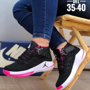 Jordan Retro 11 Sb Negro Fucsia